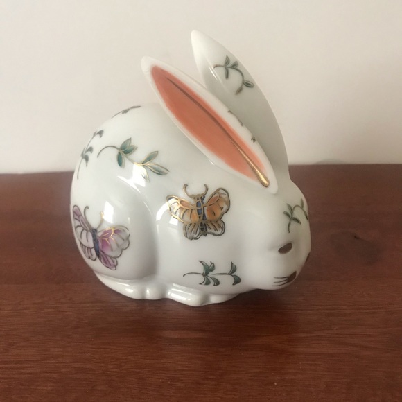 Imari Rabbit With Butterflies - Picture 9 of 15